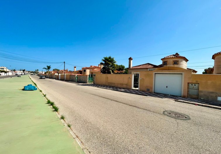 Revente - villa - Torrevieja - Costa Blanca