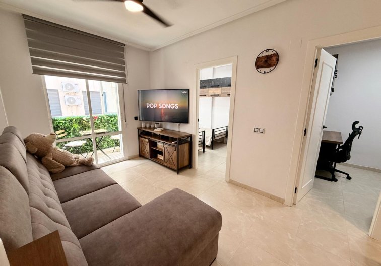 Segunda mano - Apartamento  - Torrevieja - Estacion De Autobuses