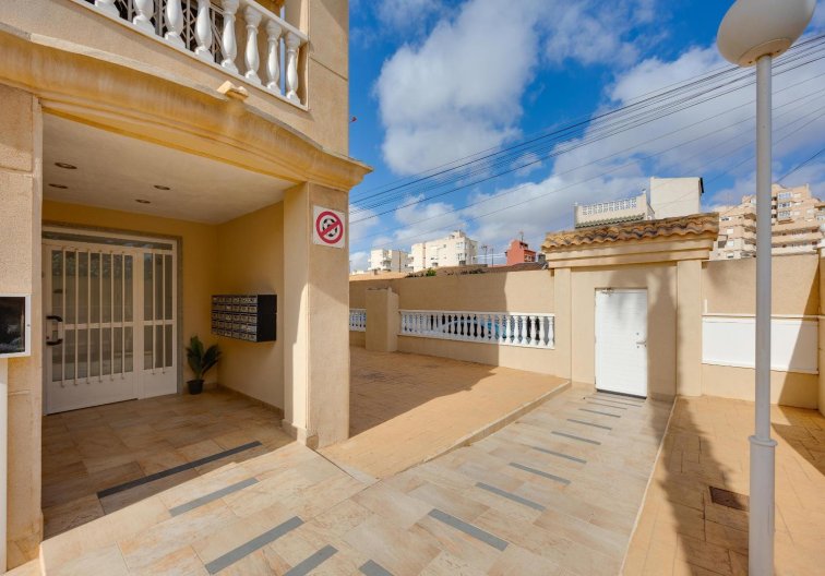 Revente - Appartement - Torrevieja - Nueva Torrevieja