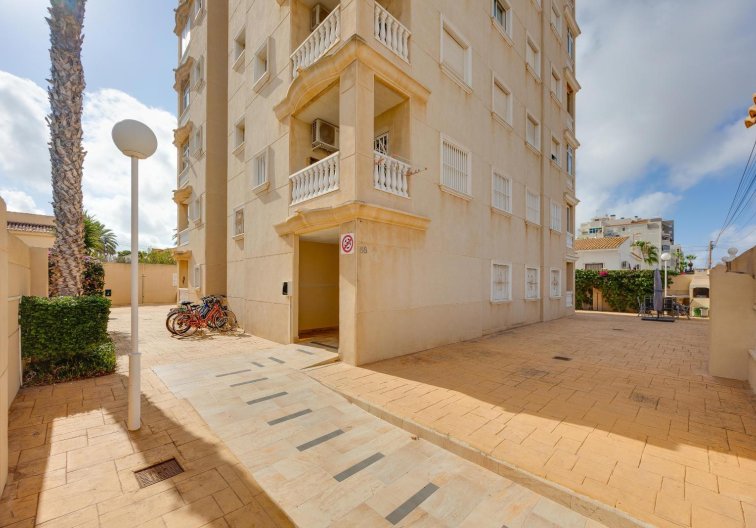 Revente - Appartement - Torrevieja - Nueva Torrevieja