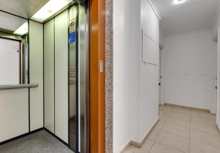 Revente - Appartement - Torrevieja - Nueva Torrevieja