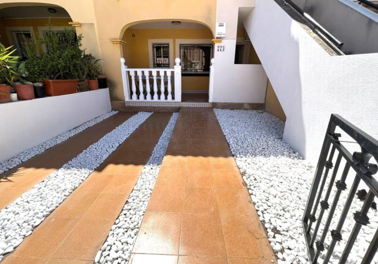 Segunda mano - Bungalow - Torrevieja - Los Balcones - Los Altos Del Edén