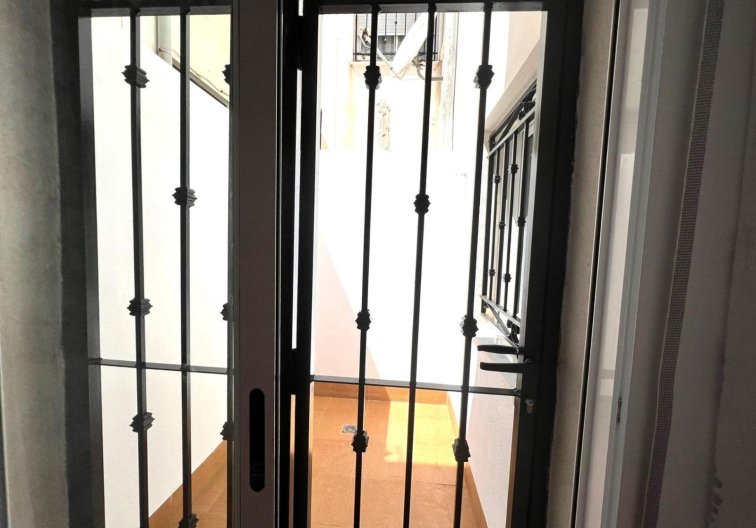 Segunda mano - Bungalow - Torrevieja - Los Balcones - Los Altos Del Edén