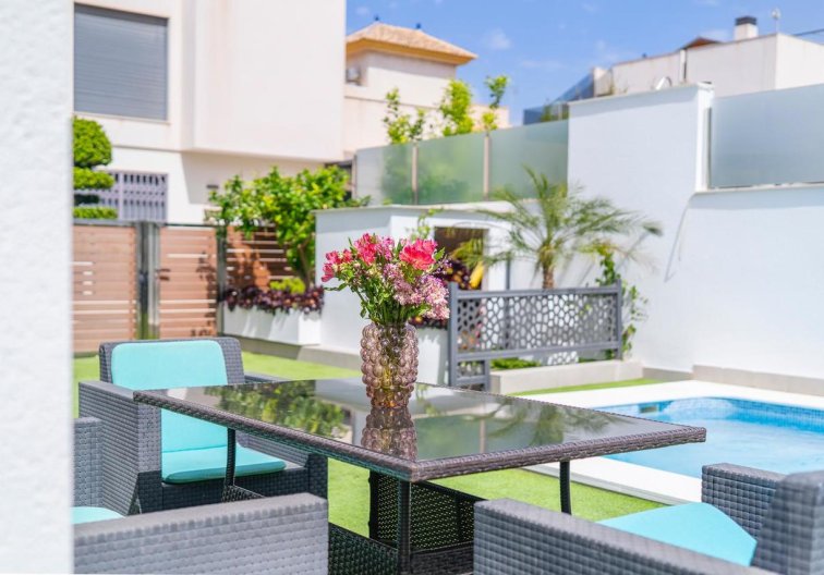 Segunda mano - villa - Torrevieja - Costa Blanca