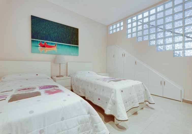 Segunda mano - villa - Torrevieja - Costa Blanca