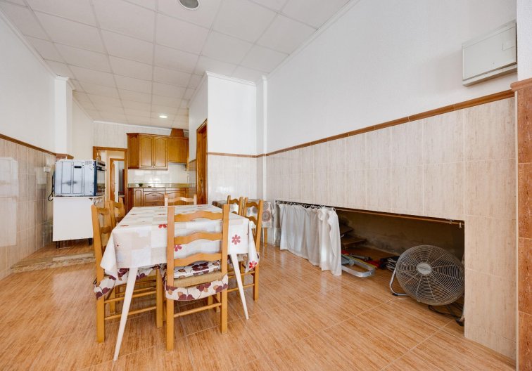 Segunda mano - Apartamento  - Torrevieja - Paseo Maritimo