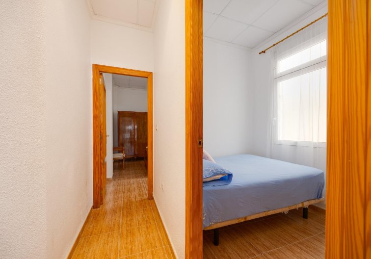 Segunda mano - Apartamento  - Torrevieja - Paseo Maritimo