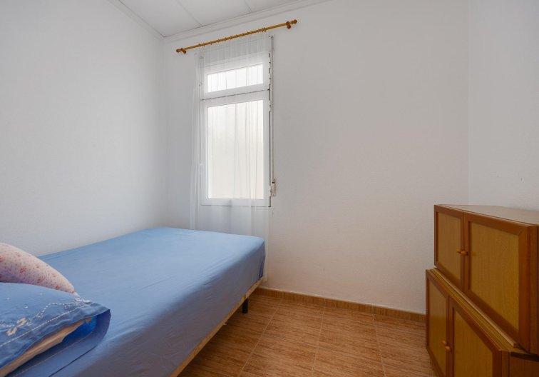 Segunda mano - Apartamento  - Torrevieja - Paseo Maritimo