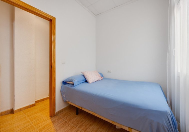 Segunda mano - Apartamento  - Torrevieja - Paseo Maritimo
