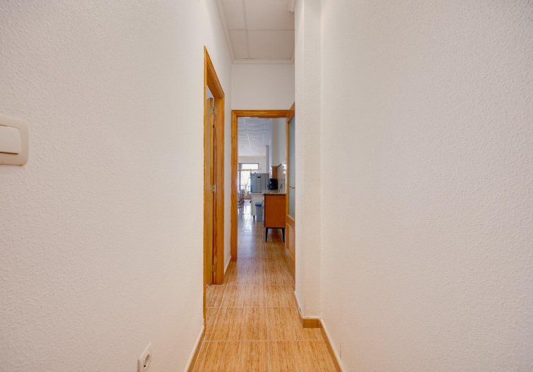 Segunda mano - Apartamento  - Torrevieja - Paseo Maritimo