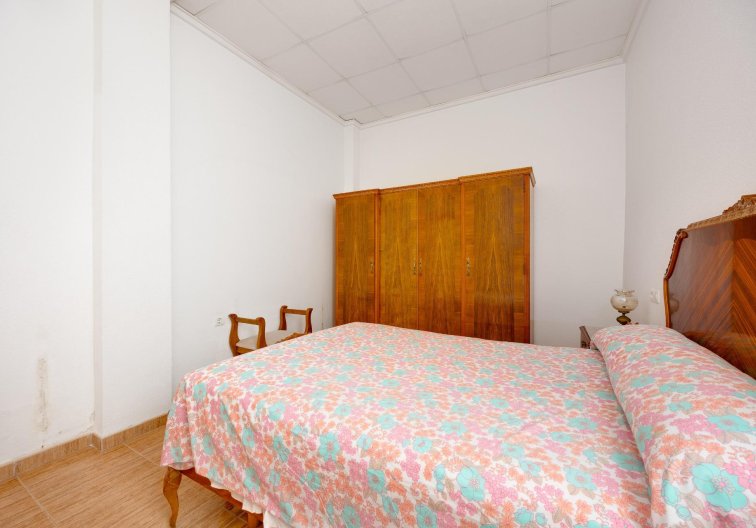 Segunda mano - Apartamento  - Torrevieja - Paseo Maritimo