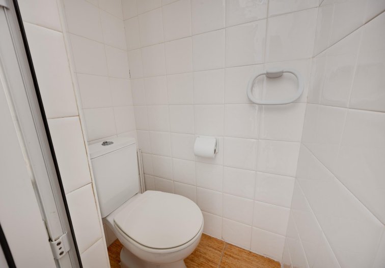 Segunda mano - Apartamento  - Torrevieja - Paseo Maritimo