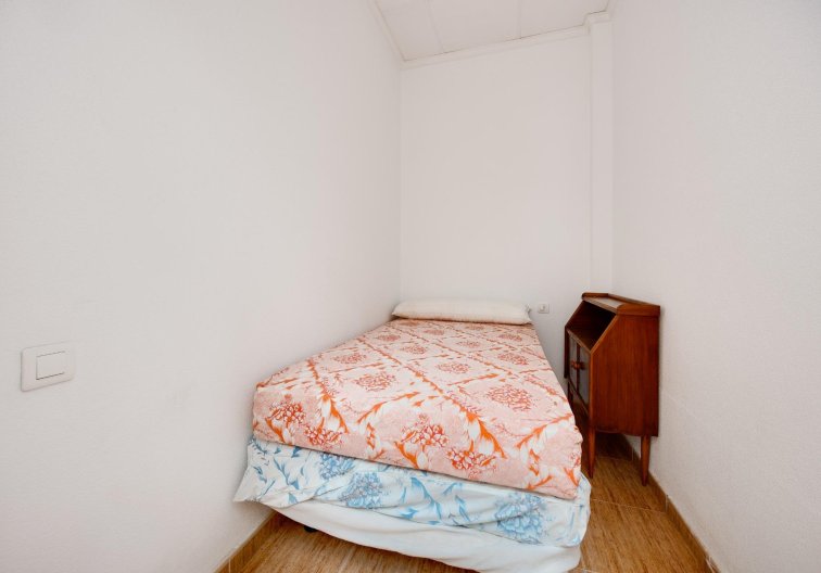 Segunda mano - Apartamento  - Torrevieja - Paseo Maritimo