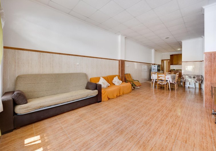 Segunda mano - Apartamento  - Torrevieja - Paseo Maritimo
