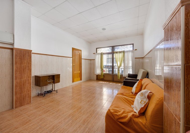 Segunda mano - Apartamento  - Torrevieja - Paseo Maritimo
