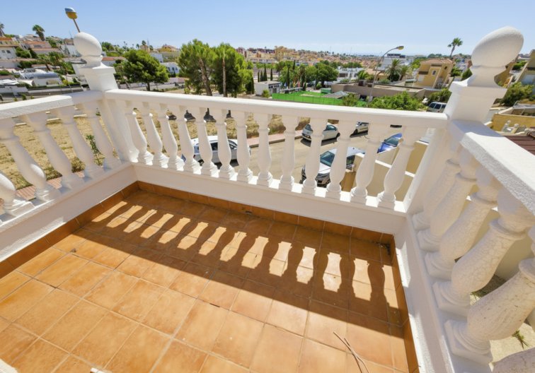 Segunda mano - villa - Villamartin - Costa Blanca