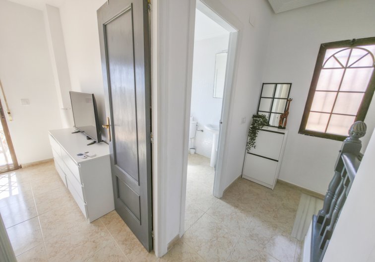 Segunda mano - villa - Villamartin - Costa Blanca