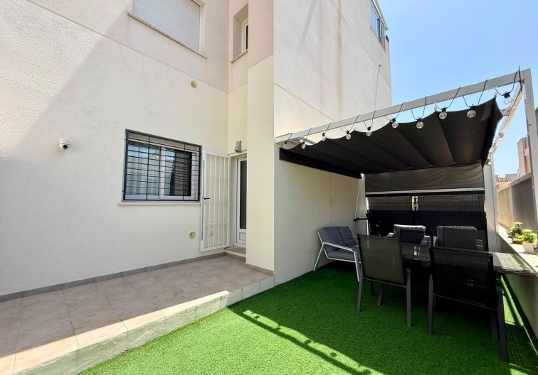 Segunda mano - Apartamento  - Torrevieja - Aguas Nuevas