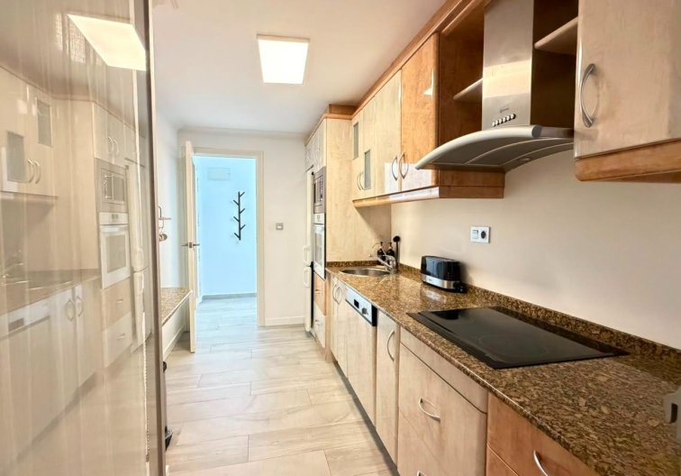 Segunda mano - Apartamento  - Torrevieja - Centro - Muelle Pesquero