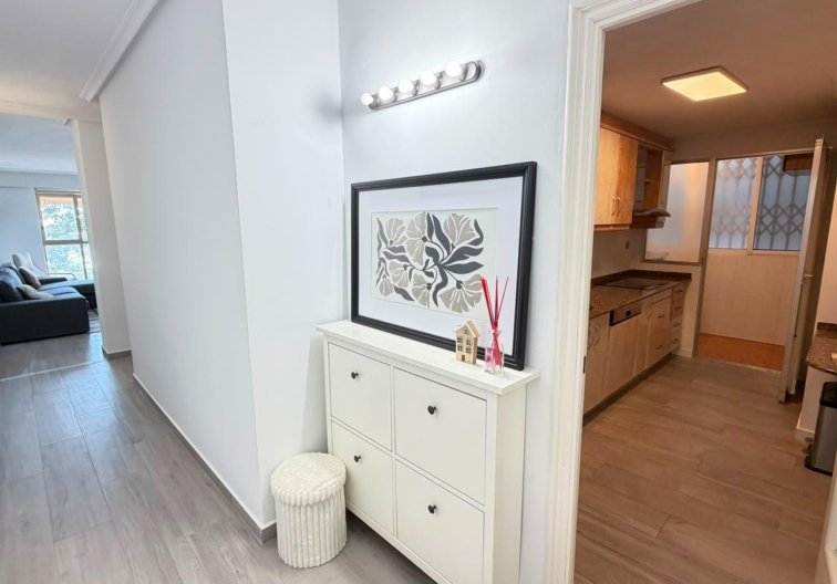 Segunda mano - Apartamento  - Torrevieja - Centro - Muelle Pesquero