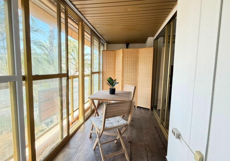 Segunda mano - Apartamento  - Torrevieja - Centro - Muelle Pesquero