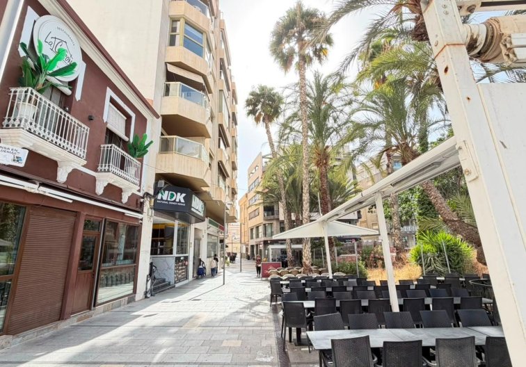 Segunda mano - Apartamento  - Torrevieja - Centro - Muelle Pesquero