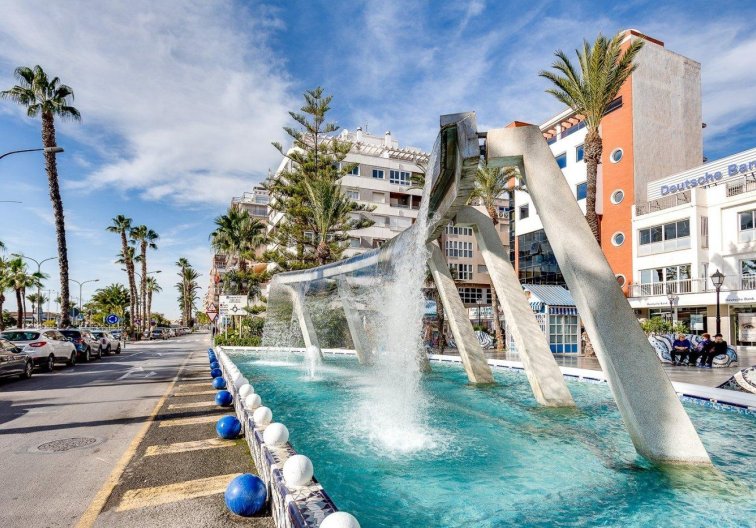 Segunda mano - Apartamento  - Torrevieja - Centro - Muelle Pesquero