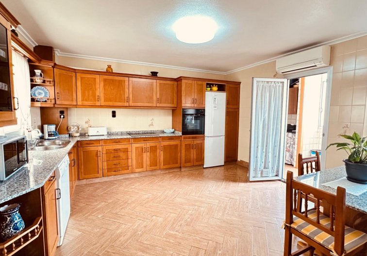 Segunda mano - Apartamento  - Torrevieja - Centro