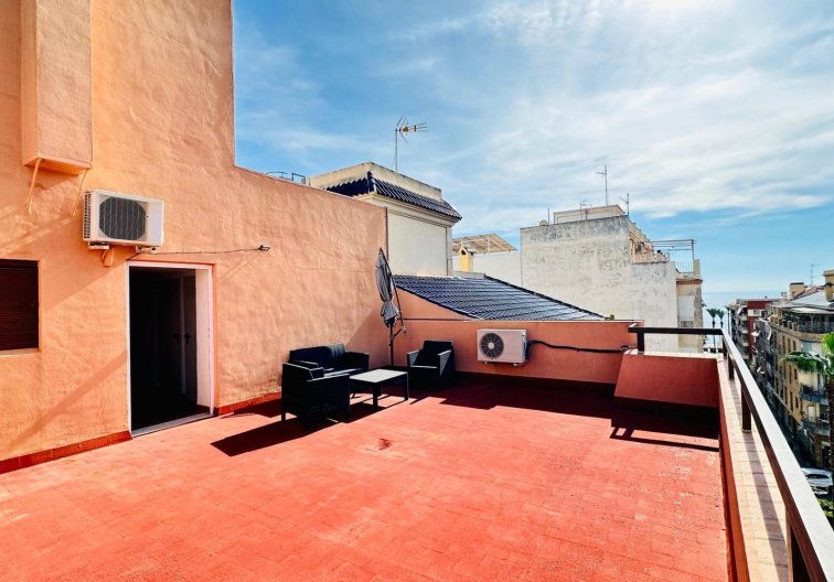 Segunda mano - Apartamento  - Torrevieja - Centro