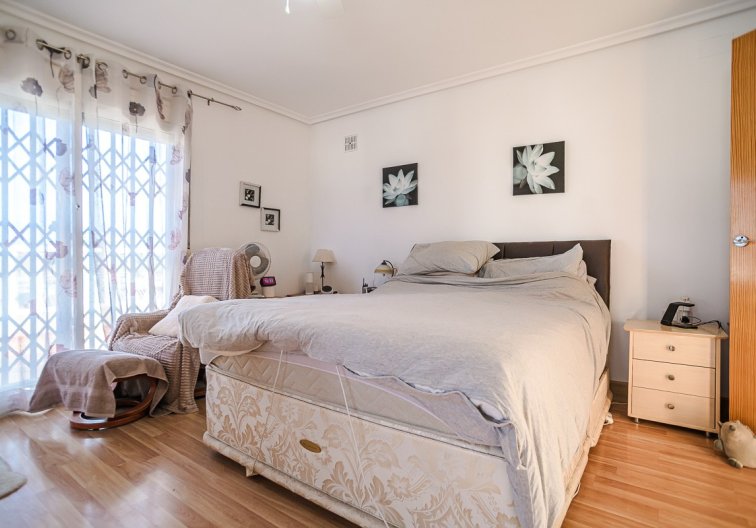 Segunda mano - villa - Torrevieja - Costa Blanca