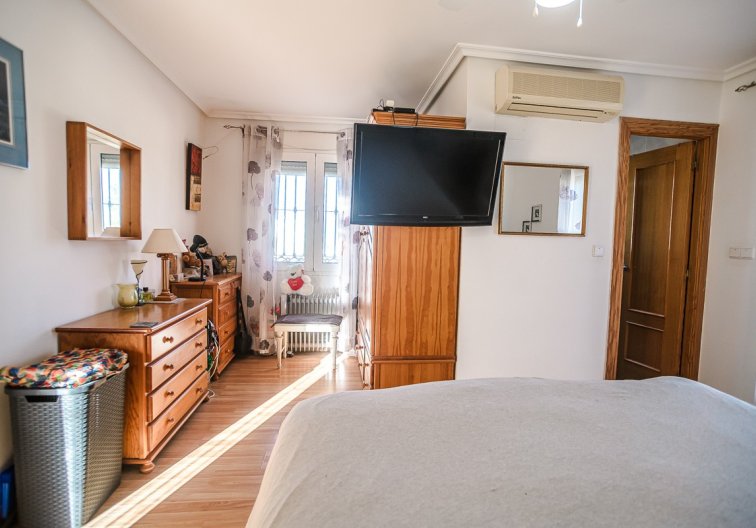 Segunda mano - villa - Torrevieja - Costa Blanca
