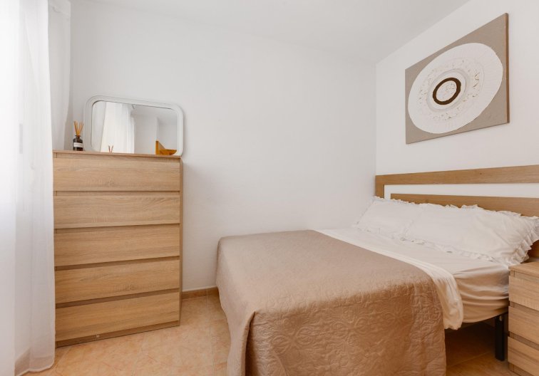 Segunda mano - Apartamento  - Torrevieja - Centro