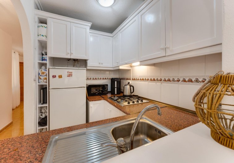 Segunda mano - Apartamento  - Torrevieja - Centro