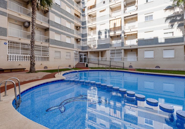 Segunda mano - Apartamento  - Torrevieja - Centro