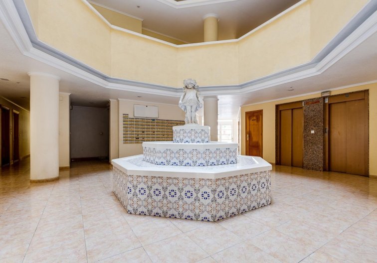 Segunda mano - Apartamento  - Torrevieja - Centro