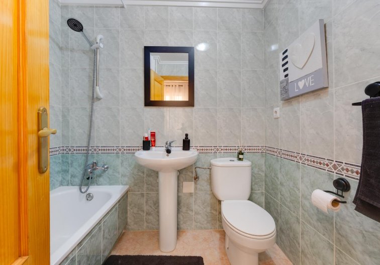 Segunda mano - Apartamento  - Torrevieja - Centro