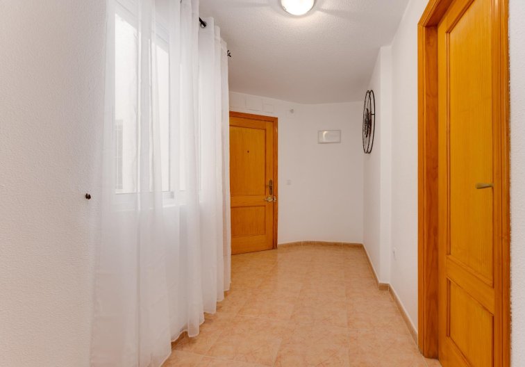 Segunda mano - Apartamento  - Torrevieja - Centro