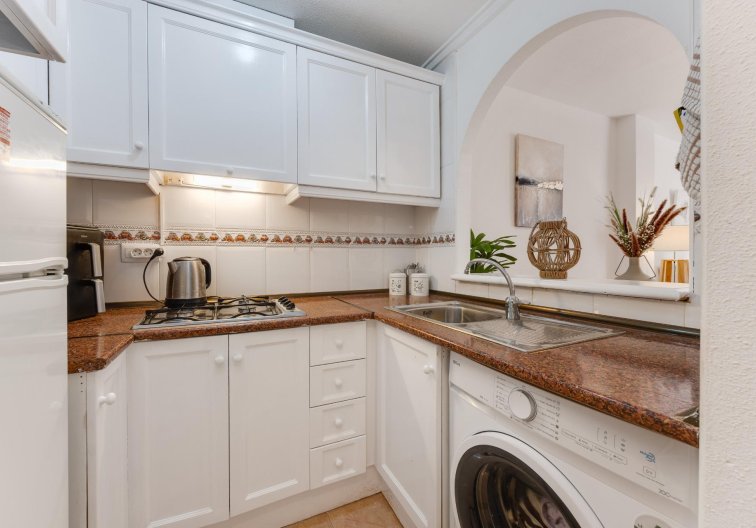 Segunda mano - Apartamento  - Torrevieja - Centro