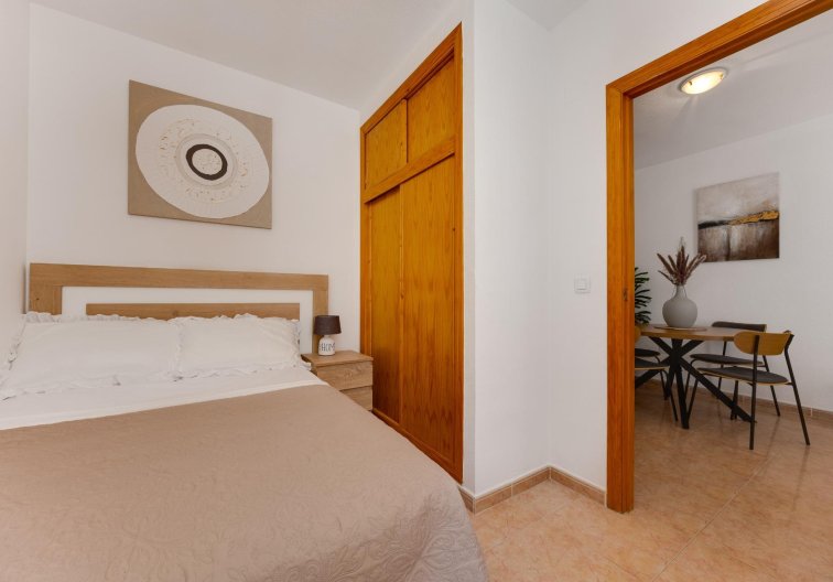 Segunda mano - Apartamento  - Torrevieja - Centro