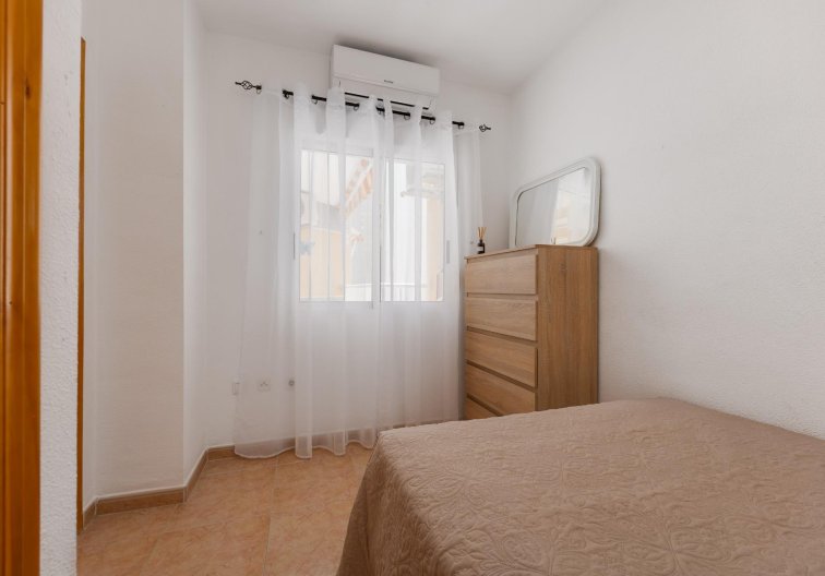 Segunda mano - Apartamento  - Torrevieja - Centro