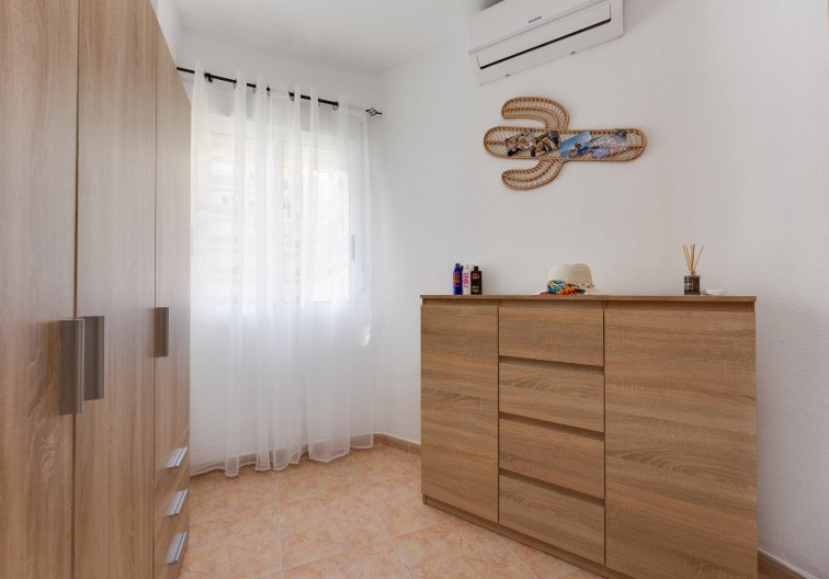 Segunda mano - Apartamento  - Torrevieja - Centro