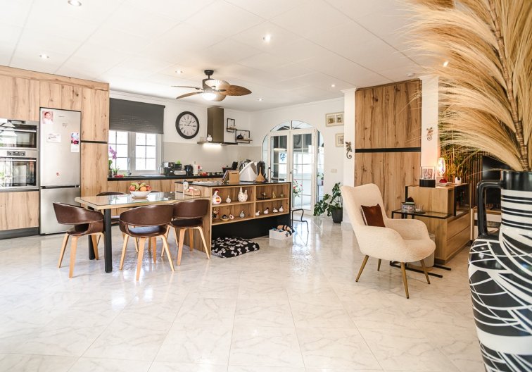 Segunda mano - villa - La Marina - Costa Blanca