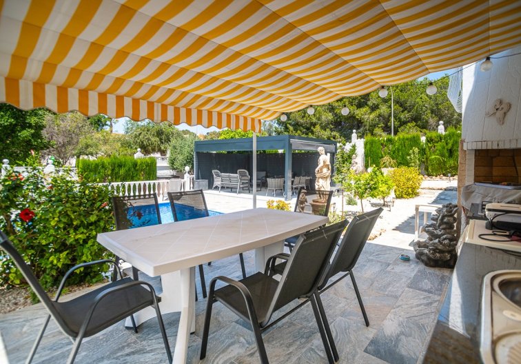 Segunda mano - villa - La Marina - Costa Blanca