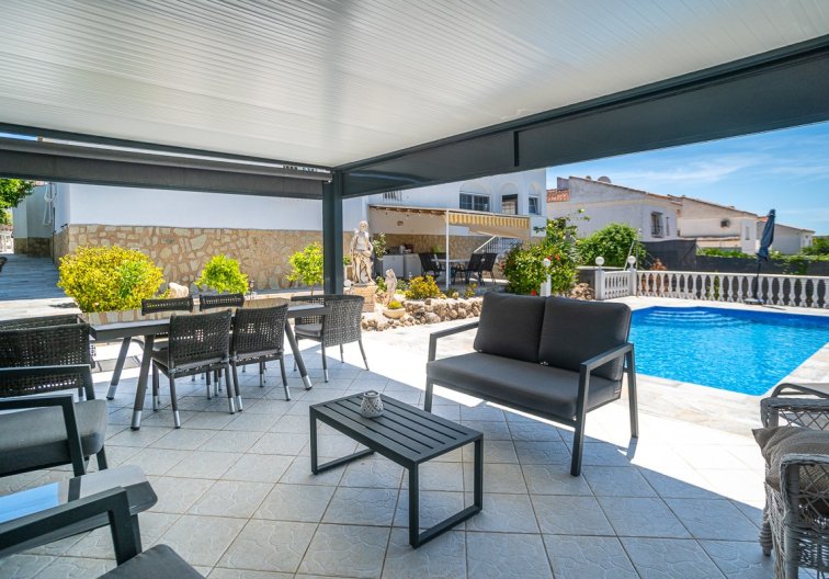 Segunda mano - villa - La Marina - Costa Blanca