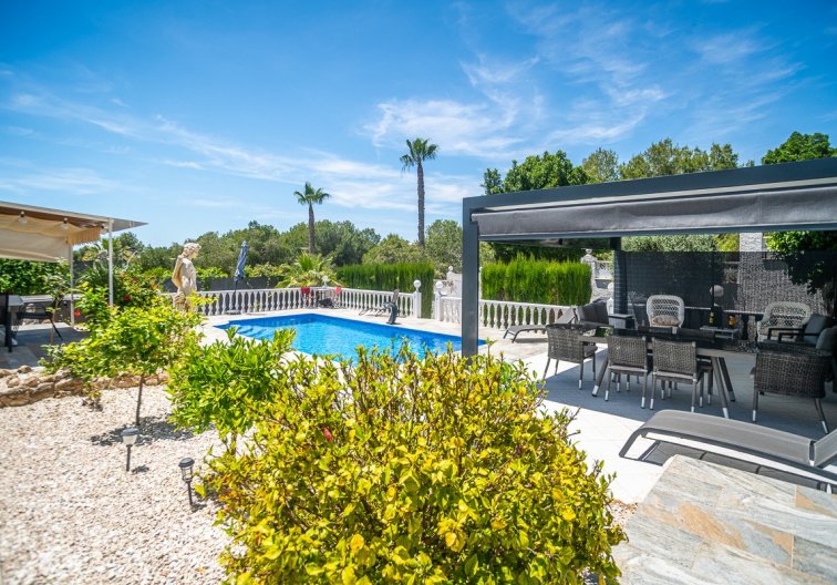 Segunda mano - villa - La Marina - Costa Blanca