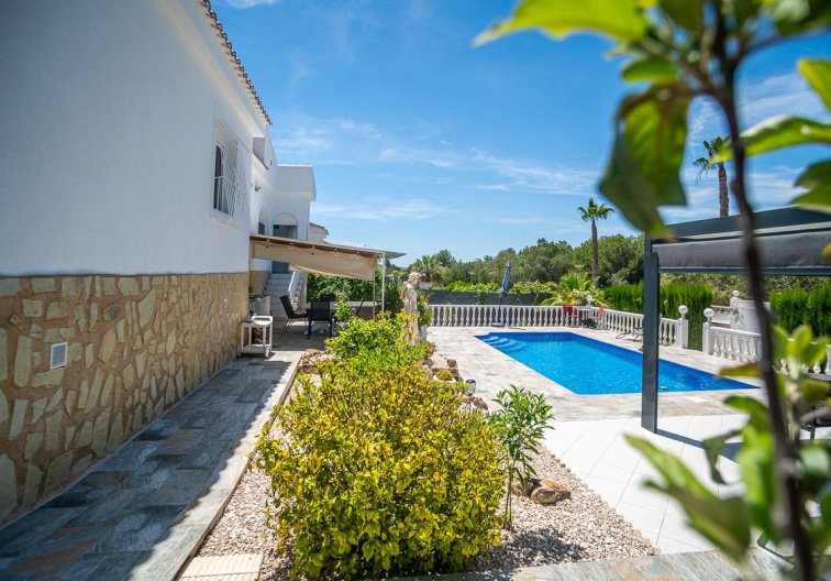 Segunda mano - villa - La Marina - Costa Blanca