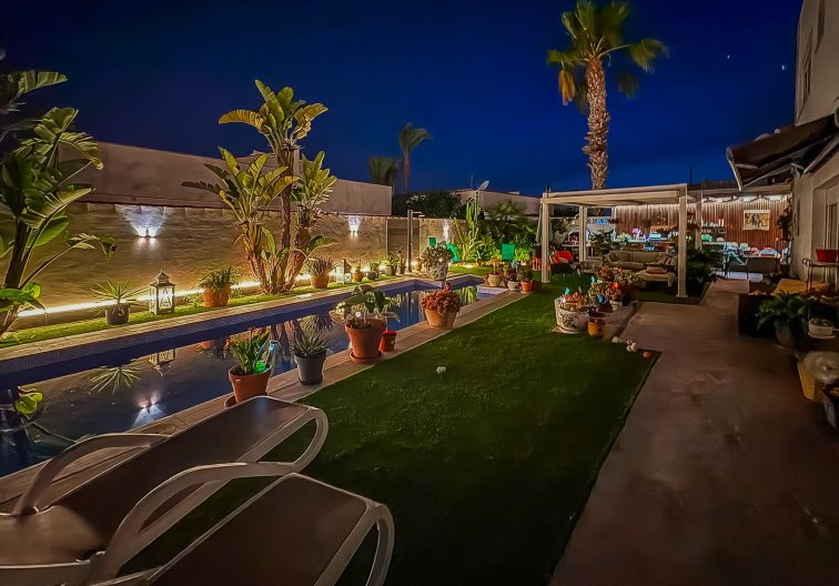 Segunda mano - villa - Torrevieja - Costa Blanca