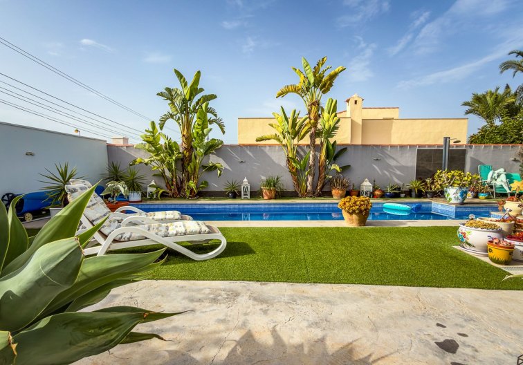 Segunda mano - villa - Torrevieja - Costa Blanca