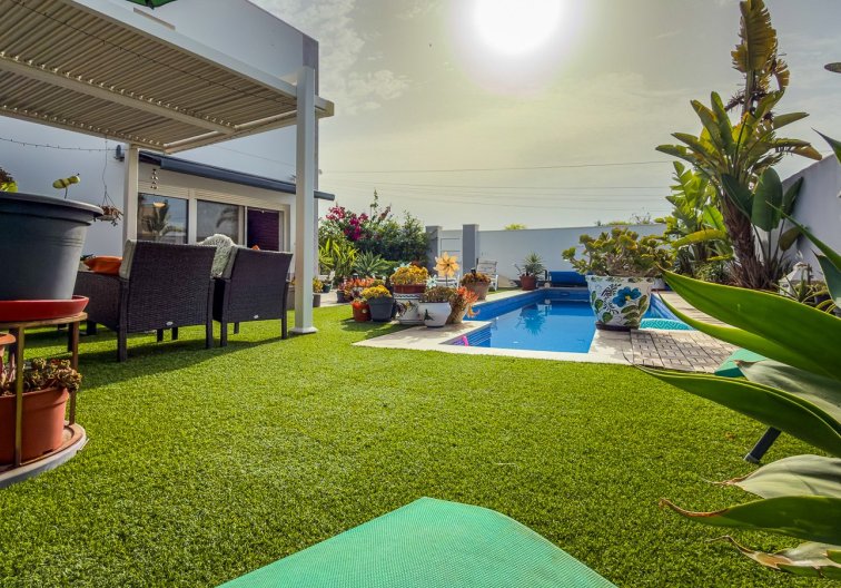 Segunda mano - villa - Torrevieja - Costa Blanca