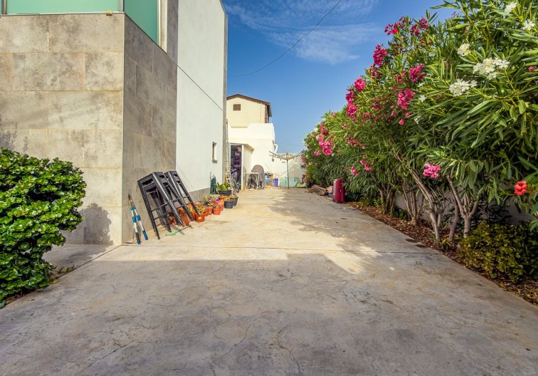 Segunda mano - villa - Torrevieja - Costa Blanca
